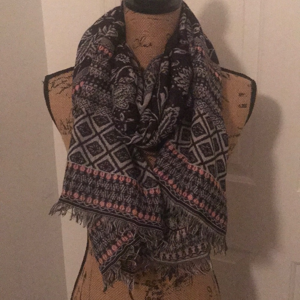 Maurice’s Scarf